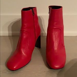 L’intervalle read leather heels